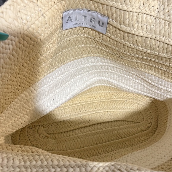 🤍New with dust bag gorgeous hand made straw purse by ALTRU - Picture 6 of 8